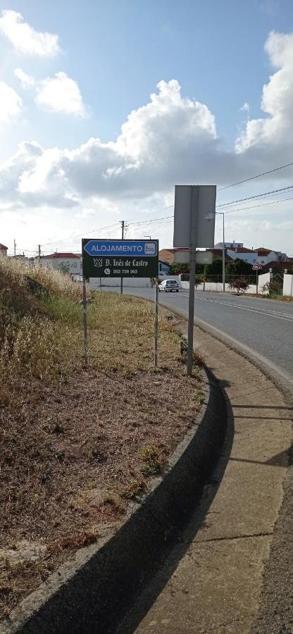 Alojamento Dona Ines De Castro Atouguia Da Baleia Exterior foto